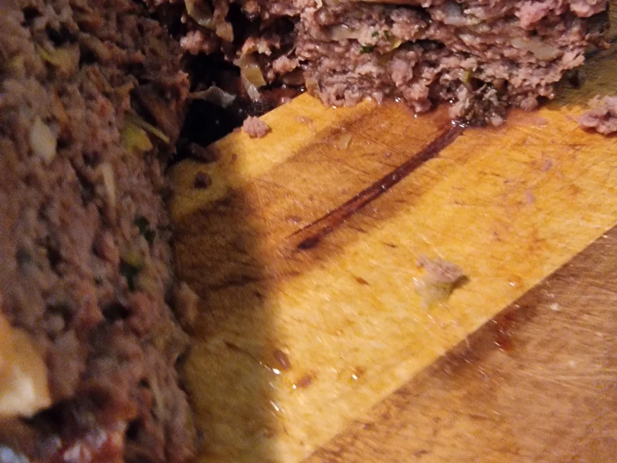 Herbstlicher Hackbraten unter der Blätterteighaube - Rezept - Bild Nr. 16768