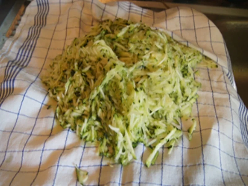Rezept: Zucchinipuffer Bild Nr. 16766 Zucchinipuffer - Rezept - Bild Nr. 16766