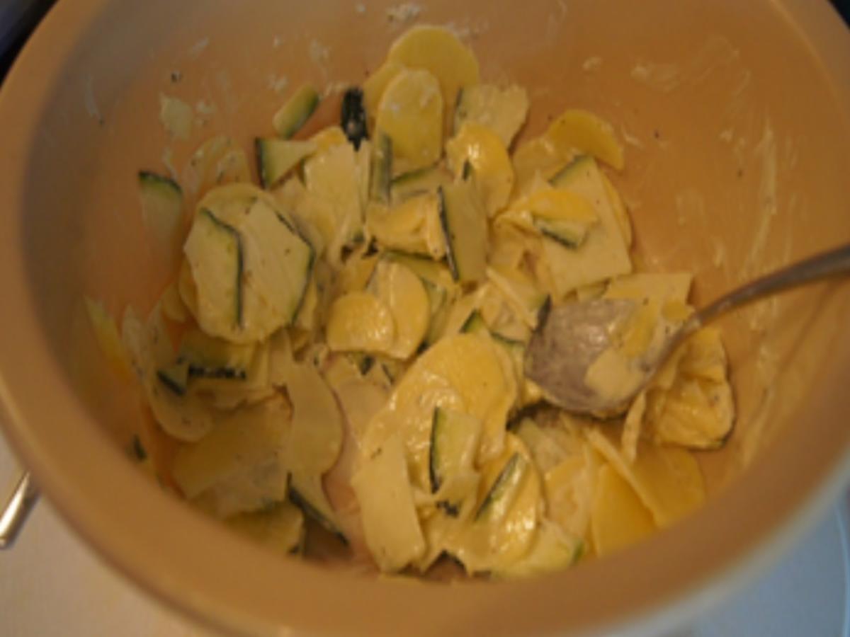 Auflauf mit Zucchini und Kartoffeln - Rezept - Bild Nr. 6