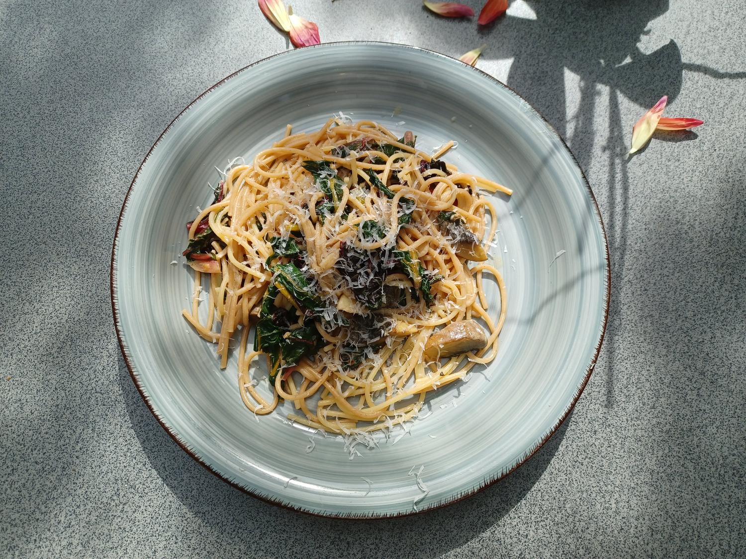 Spaghetti mit Mangold - Rezept mit Bild - kochbar.de