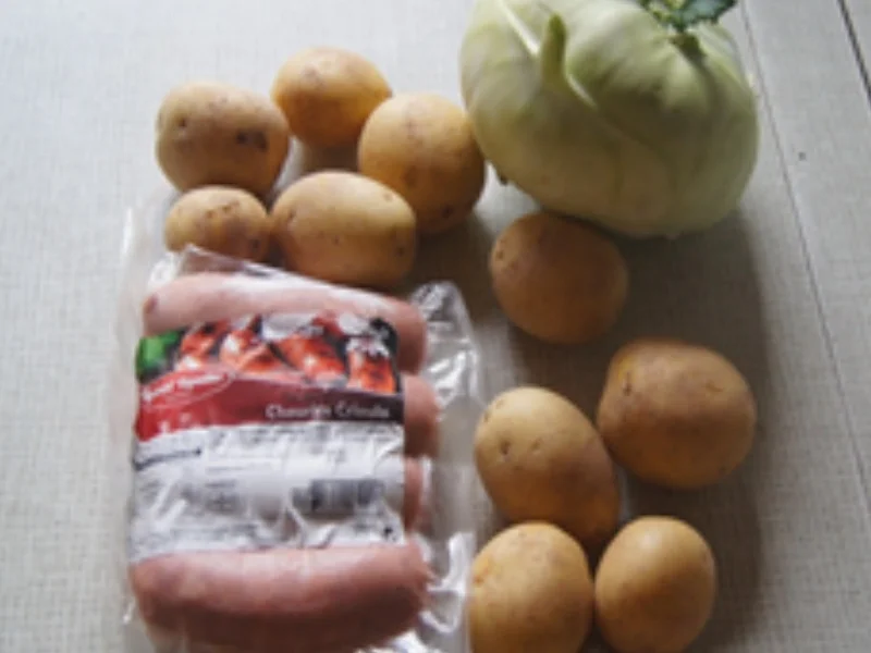 Rezept: Bratwurst mit Rahm-Kohlrabi und Kartoffeln Bild Nr. 3 Bratwurst mit Rahm-Kohlrabi und Kartoffeln - Rezept - Bild Nr. 3