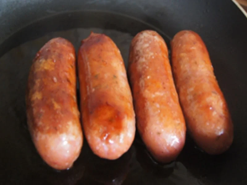 Rezept: Bratwurst mit Rahm-Kohlrabi und Kartoffeln Bild Nr. 5 Bratwurst mit Rahm-Kohlrabi und Kartoffeln - Rezept - Bild Nr. 5