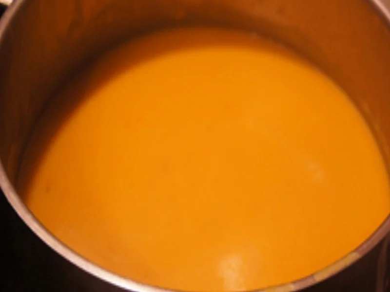 Asiatisch gewürzte Kürbissuppe mit Nürnberger Bratwürstcheneinlage - Rezept - Bild Nr. 10