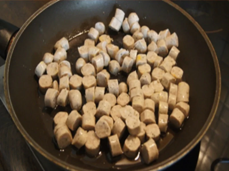 Asiatisch gewürzte Kürbissuppe mit Nürnberger Bratwürstcheneinlage - Rezept - Bild Nr. 11