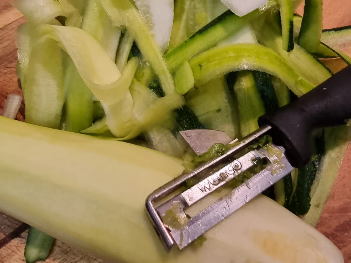 Pizza mit gegrilltem Gemüse - Rezept - Bild Nr. 16778