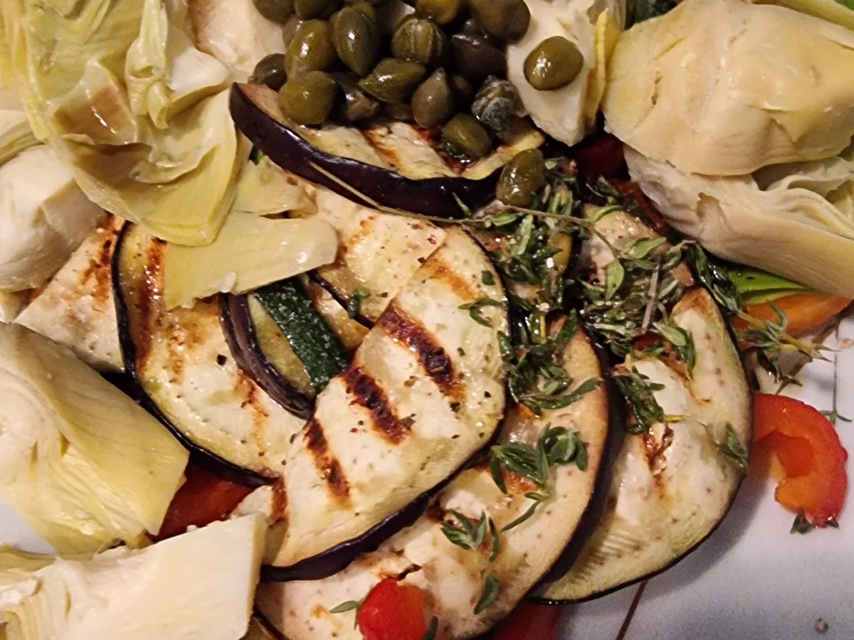 Pizza mit gegrilltem Gemüse - Rezept - Bild Nr. 16784