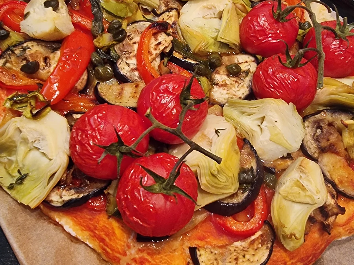 Pizza mit gegrilltem Gemüse - Rezept - Bild Nr. 16788