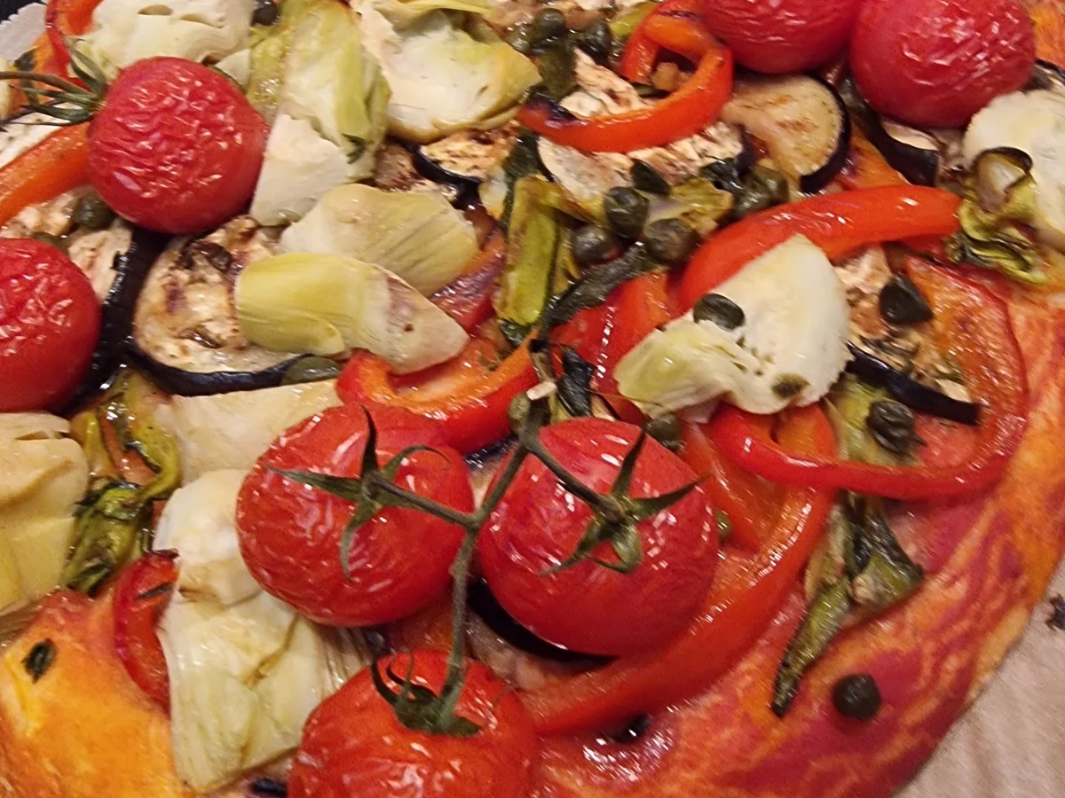 Pizza mit gegrilltem Gemüse - Rezept - Bild Nr. 16789