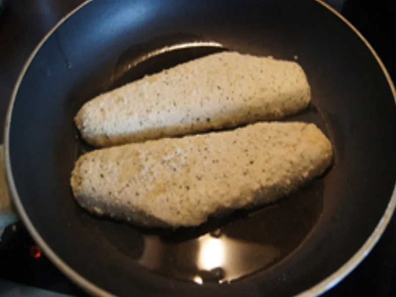 Rezept: Fischfilet mit Rahm-Pfifferlingen und Drillingen Bild Nr. 5 Fischfilet mit Rahm-Pfifferlingen und Drillingen - Rezept - Bild Nr. 5