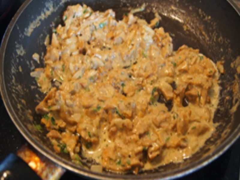 Rezept: Fischfilet mit Rahm-Pfifferlingen und Drillingen Bild Nr. 13 Fischfilet mit Rahm-Pfifferlingen und Drillingen - Rezept - Bild Nr. 13