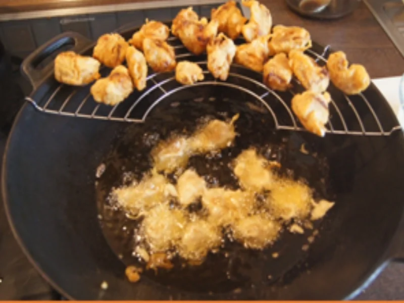 Chinesische Mie-Nudeln mit Ei und Gemüse und frittierten Hähnchenbrustfiletwürfeln - Rezept - Bild Nr. 9