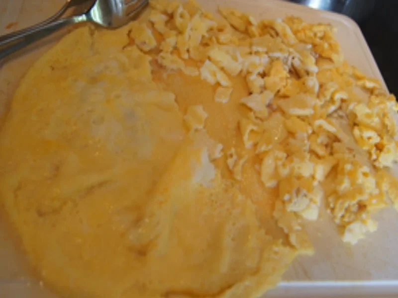 Chinesische Mie-Nudeln mit Ei und Gemüse und frittierten Hähnchenbrustfiletwürfeln - Rezept - Bild Nr. 17