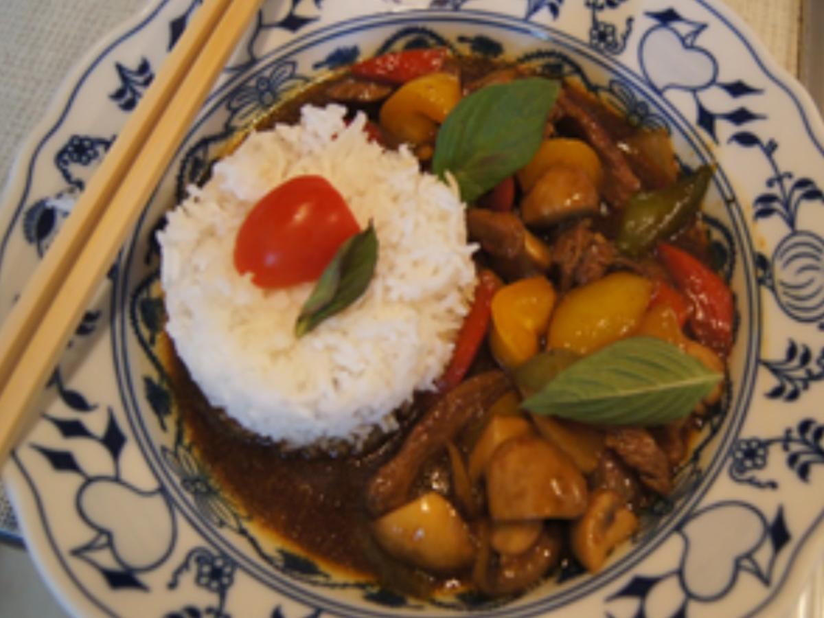 Putenbrust-Gemüse-Wok mit Basmatireis - Rezept - kochbar.de