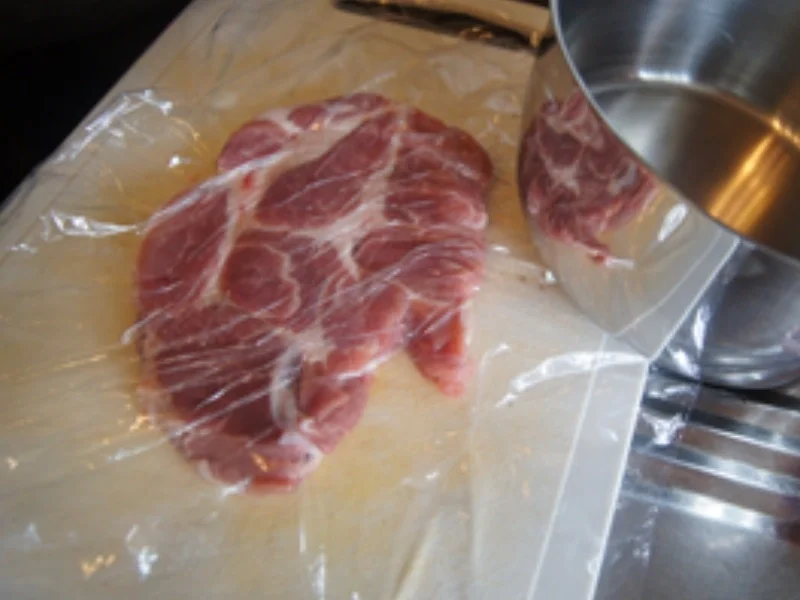 Nackensteak mit gebratenen Zwiebeln und braunen Champignons - Rezept - Bild Nr. 4