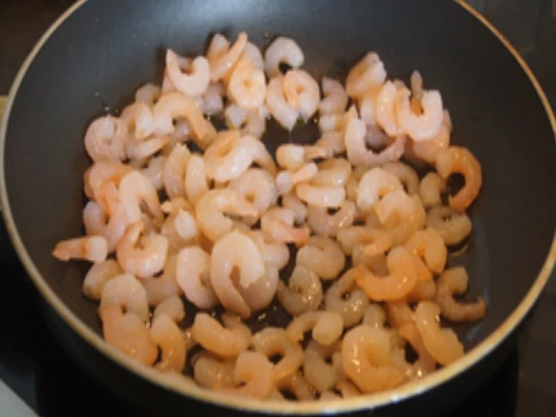 Spaghetti mit pikanter Tomatensauce und Garnelen - Rezept - Bild Nr. 16792