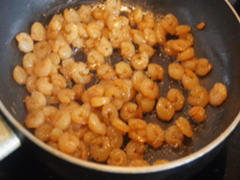 Spaghetti mit pikanter Tomatensauce und Garnelen - Rezept - Bild Nr. 16793