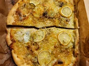 Pizza Bianca mit Zitrone - Rezept - Bild Nr. 16780
