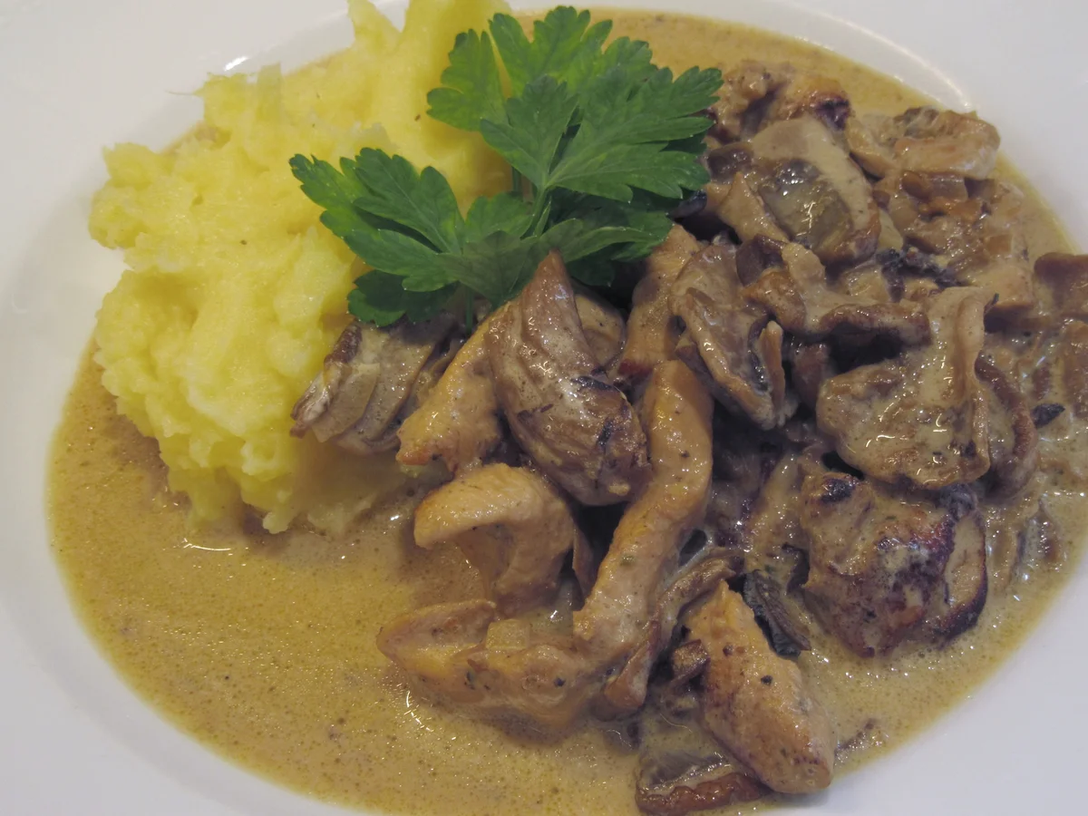 Rezept: Geflügel: Hühner-Geschnetzeltes mit frischen Pilzen Bild Nr. 16781 Geflügel: Hühner-Geschnetzeltes mit frischen Pilzen - Rezept - Bild Nr. 16781