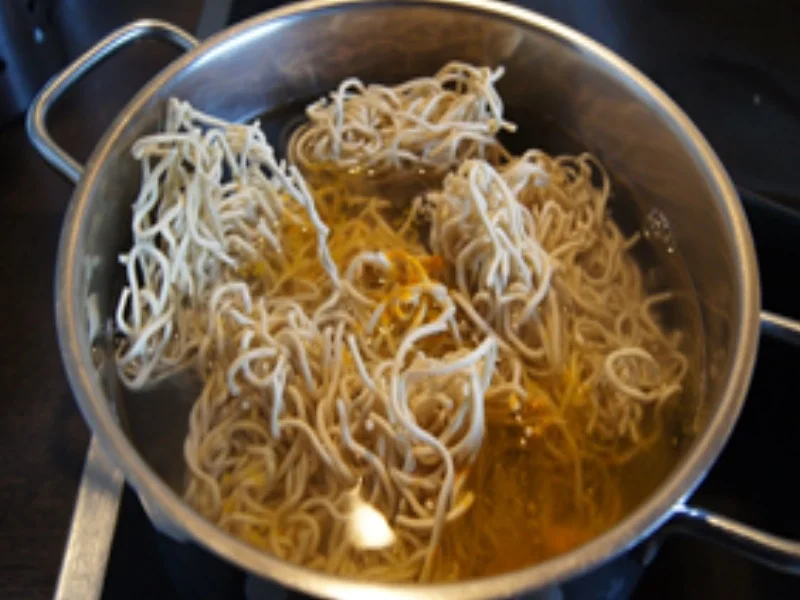 Chinesische Bratnudeln mit Ei - Rezept - Bild Nr. 4