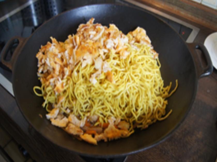 Chinesische Bratnudeln mit Ei - Rezept mit Bild - kochbar.de