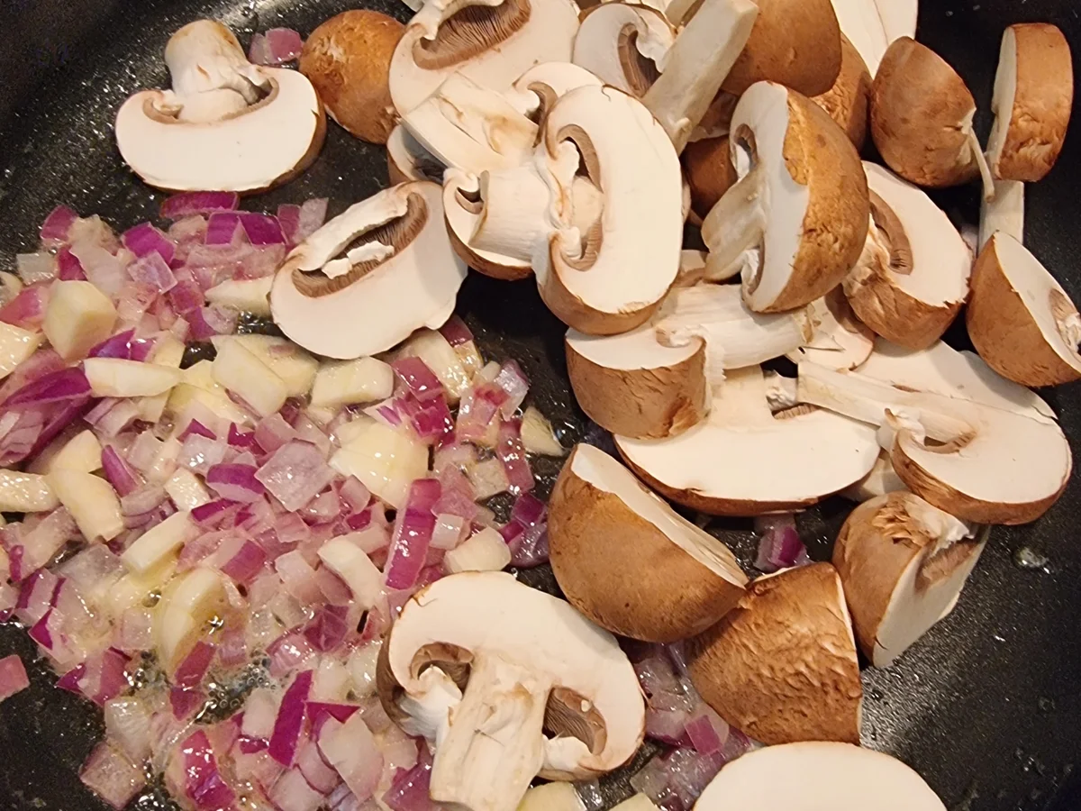 Calzone mit Champignos und Schinken - Rezept - Bild Nr. 16784