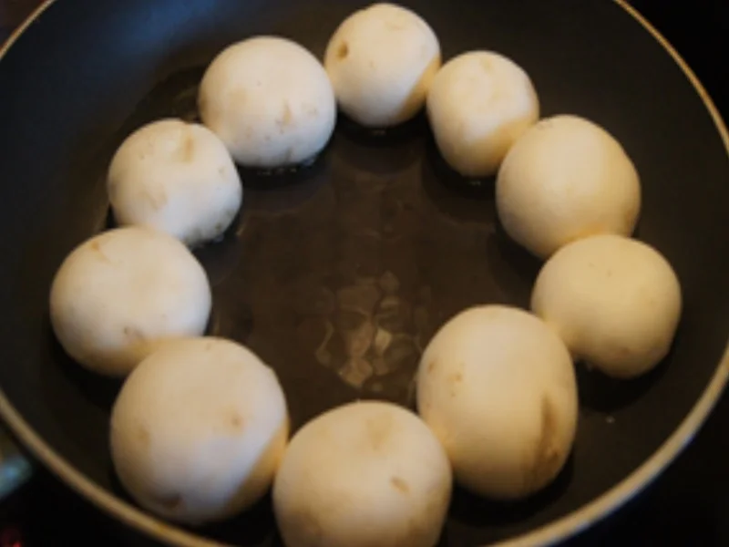 Rezept: Paniertes Schweinesteak mit Champignons und Snack-Paprikas Bild Nr. 16784 Paniertes Schweinesteak mit Champignons und Snack-Paprikas - Rezept - Bild Nr. 16784