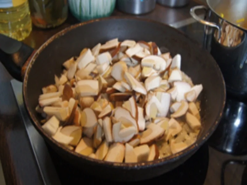 Rezept: Rahm-Steinpilz-Pasta Bild Nr. 9 Rahm-Steinpilz-Pasta - Rezept - Bild Nr. 9