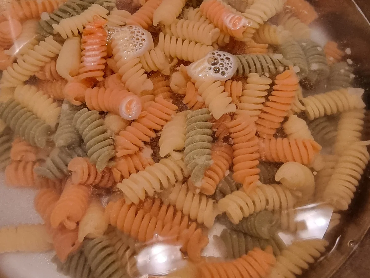 Bunte Nudeln - Rezept - Bild Nr. 16792