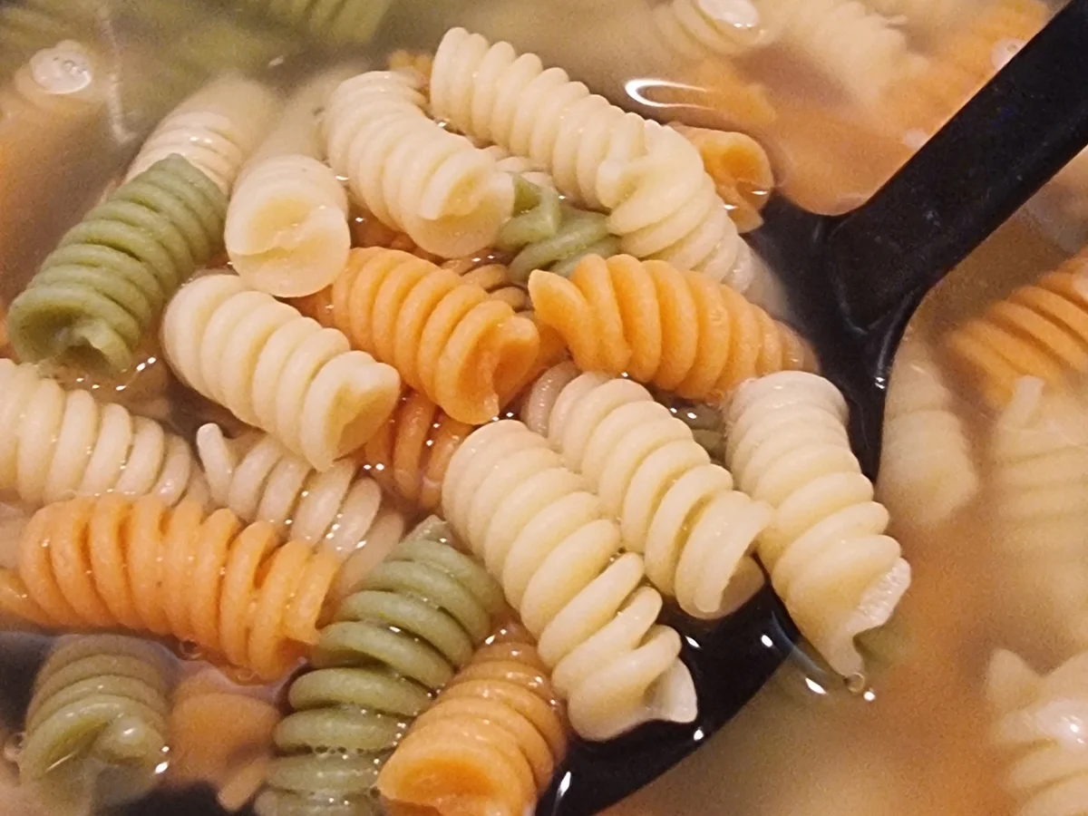 Bunte Nudeln - Rezept - Bild Nr. 16793