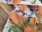 Rezept: Flammkuchen mit Lachs und Zwiebeln Bild Nr. 16789 Flammkuchen mit Lachs und Zwiebeln - Rezept - Bild Nr. 16789