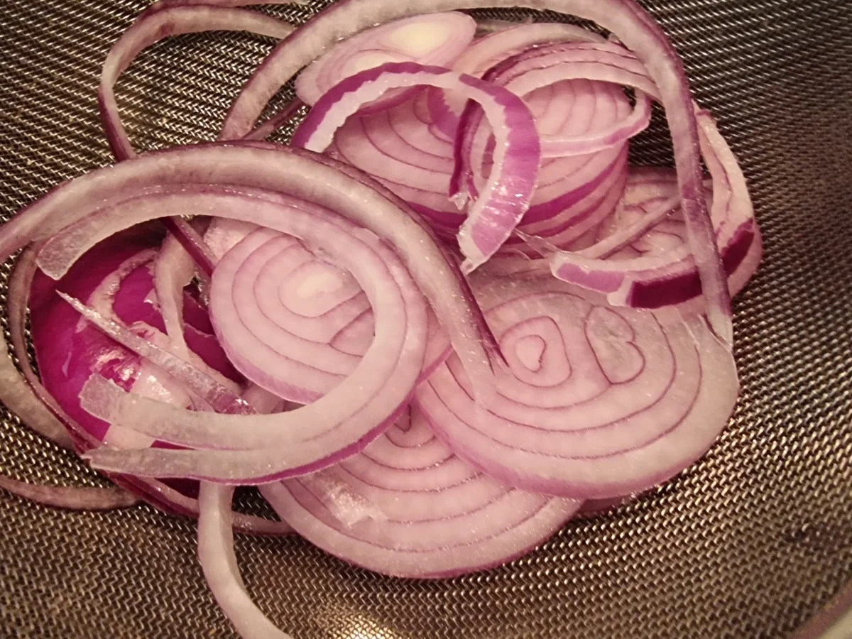 Flammkuchen mit Lachs und Zwiebeln - Rezept - Bild Nr. 16794