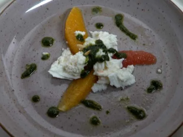 Rezept: Gezuckertes Basilikumpesto mit Büffelmozzarella und Zitrusfruchtfilets Bild Nr. 16797 Gezuckertes Basilikumpesto mit Büffelmozzarella und Zitrusfruchtfilets - Rezept - Bild Nr. 16797