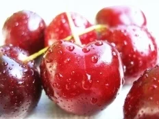 Nachtisch mit Frischkäse-Birnen und Kaiserkirschen - Rezept