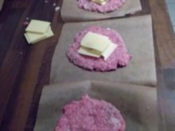 Juicy Lucy Cheese Burger Verdammt lecker! - Rezept - Bild Nr. 16811