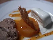 Schokomousse mit Vanille-Eis und Pfirsich-Soße - Rezept - Bild Nr. 16810