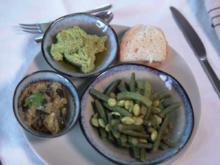 Bohnensalat mit Erbsen-Hummus und Zucchini-Knoblauch-Dip - Rezept - Bild Nr. 2