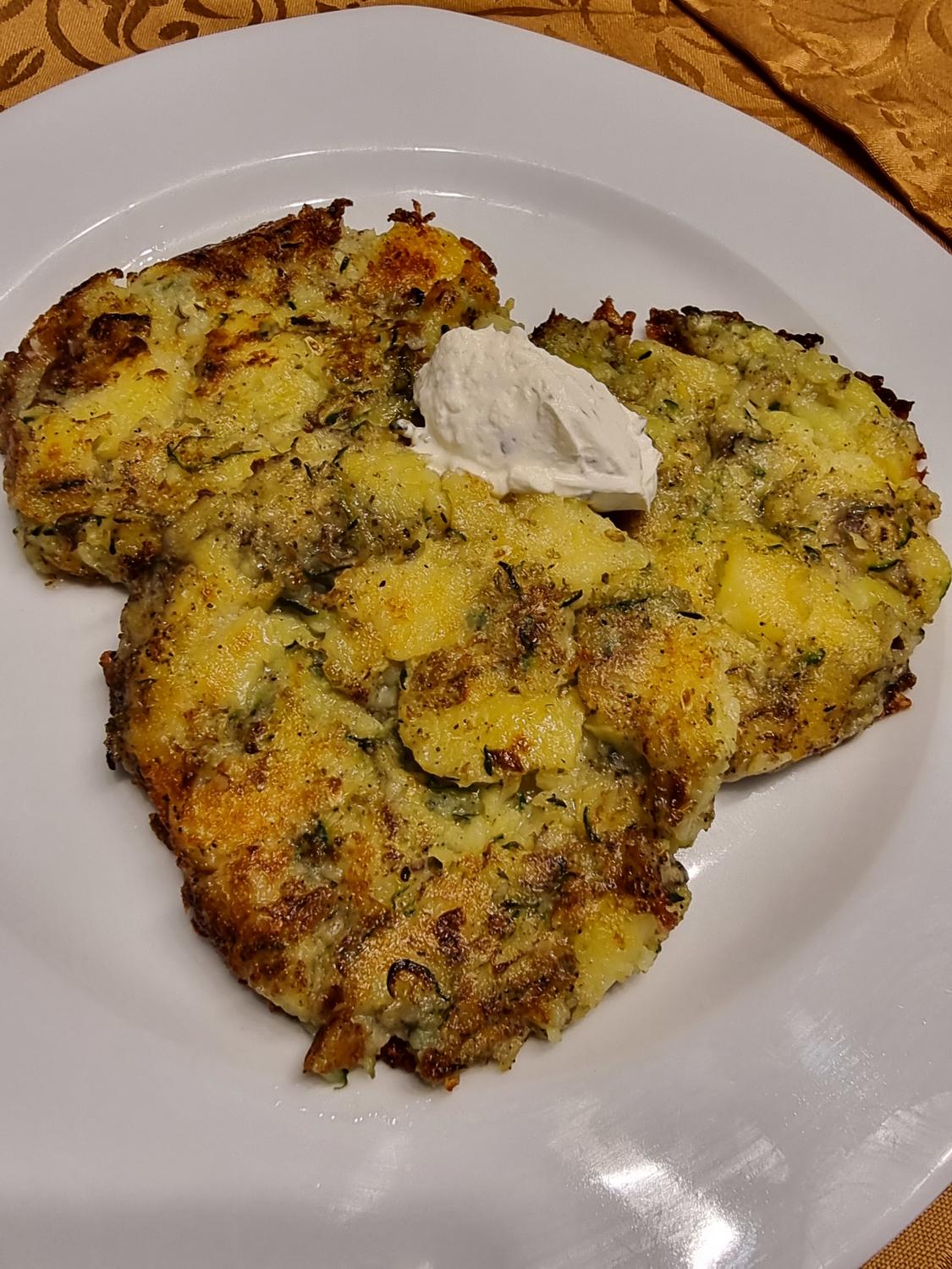 Kartoffel-Zucchini-Taler - Rezept mit Bild - kochbar.de