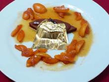 Schokoladenboot mit goldenem Segel und Aprikosenjus - Rezept