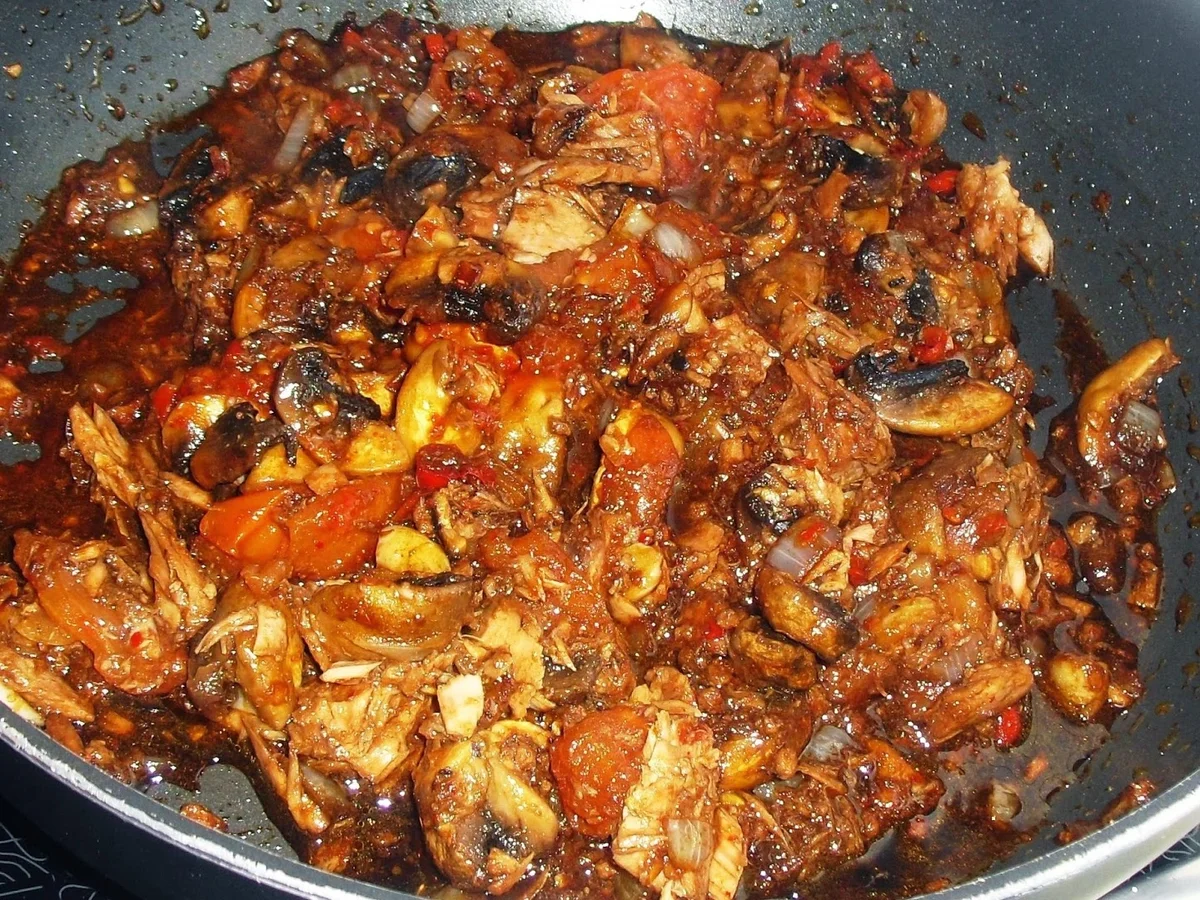 Gebratene Nudeln mit Champignons und Thunfisch - Rezept - Bild Nr. 16821