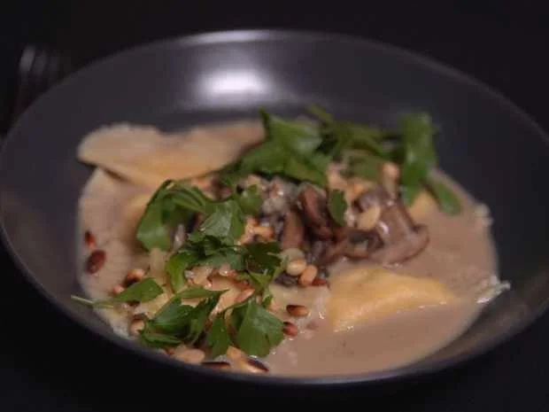Rezept: Ravioli mit Champignon-Weißwein-Soße Bild Nr. 16819 Ravioli mit Champignon-Weißwein-Soße - Rezept - Bild Nr. 16819