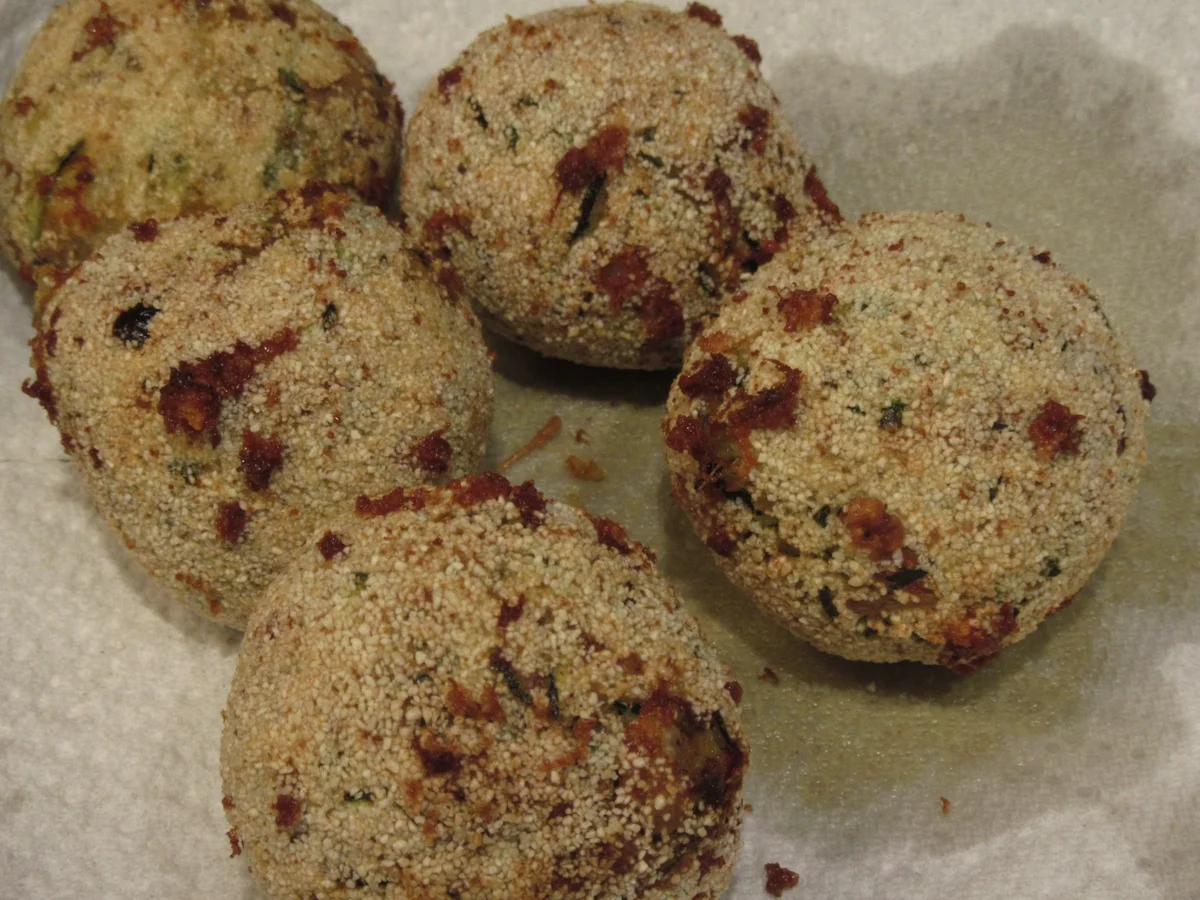 Rezept: Gemüse: Zucchinibällchen Bild Nr. 16826 Gemüse: Zucchinibällchen - Rezept - Bild Nr. 16826