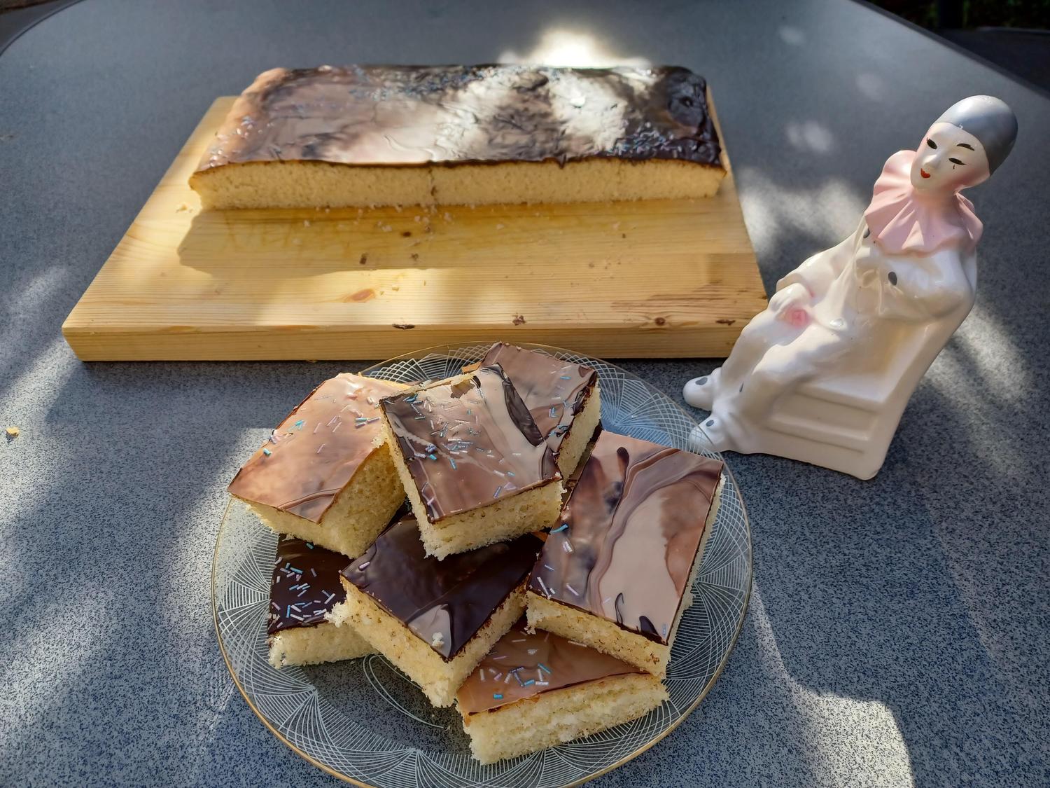 Selterwasserkuchen Für den Kaffee am Nachmittag - Rezept mit Bild ...