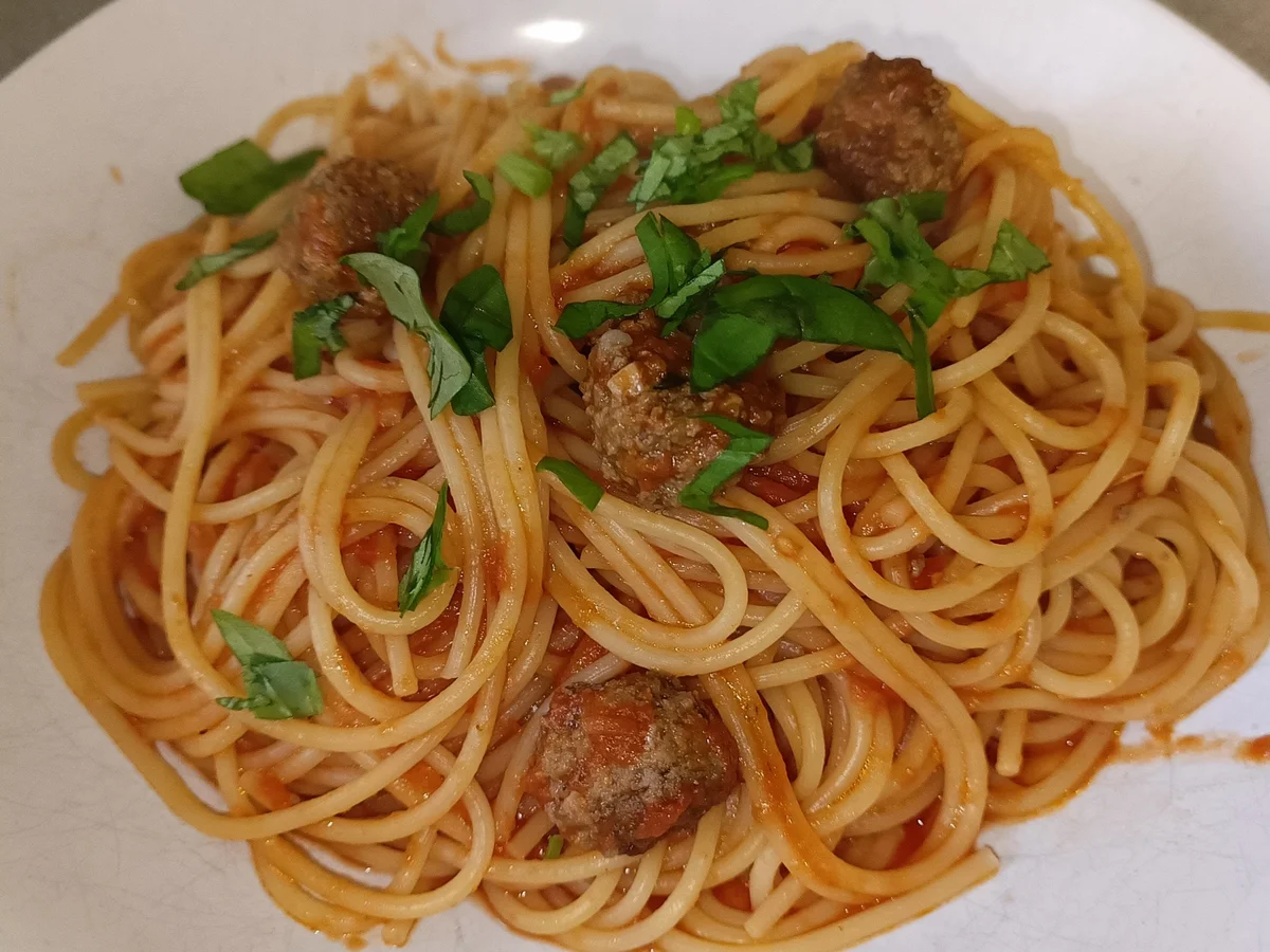 Polpette in Tomatensoße und Spaghetti - Rezept - Bild Nr. 16822