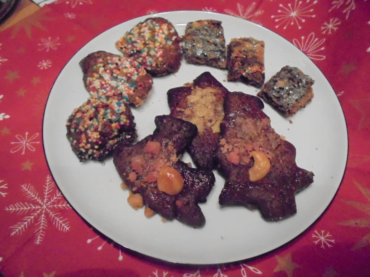 Rezept: Braune Kuchen mit Gedöns Bild Nr. 16831 Braune Kuchen mit Gedöns - Rezept - Bild Nr. 16831