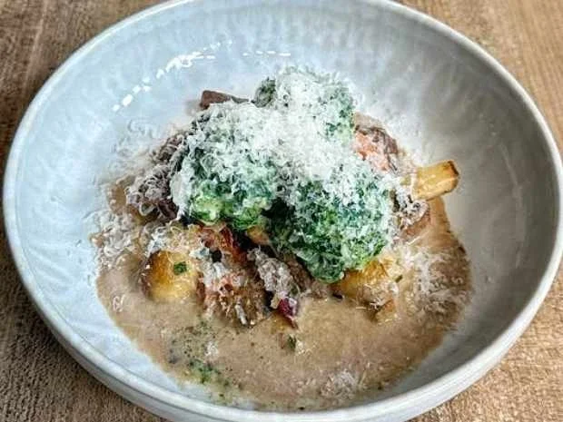 Spinatknödel mit Rinds-Rahm-Geschnetzeltem (Marianne und Michael) - Rezept - Bild Nr. 2