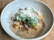 Rezept: Spinatknรถdel mit Rinds-Rahm-Geschnetzeltem (Marianne und Michael) Bild Nr. 2 Spinatknรถdel mit Rinds-Rahm-Geschnetzeltem (Marianne und Michael) - Rezept - Bild Nr. 2