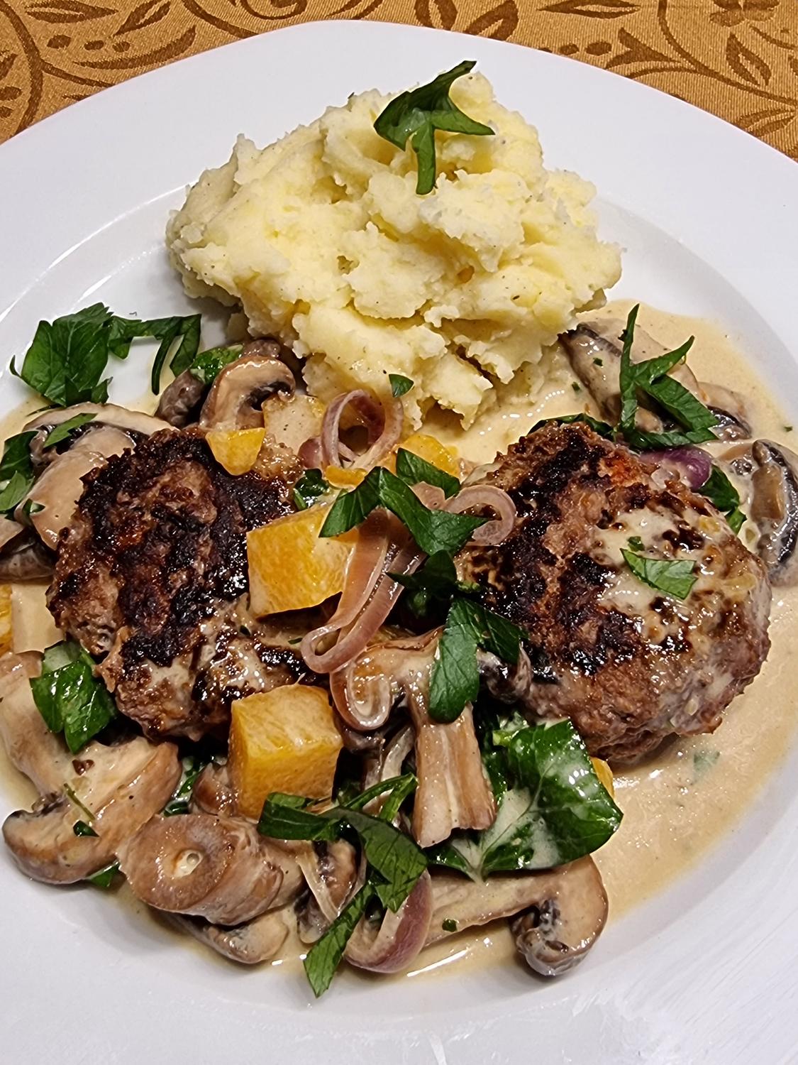 Frikadellen mit Pilzrahmsauce - Rezept mit Bild - kochbar.de