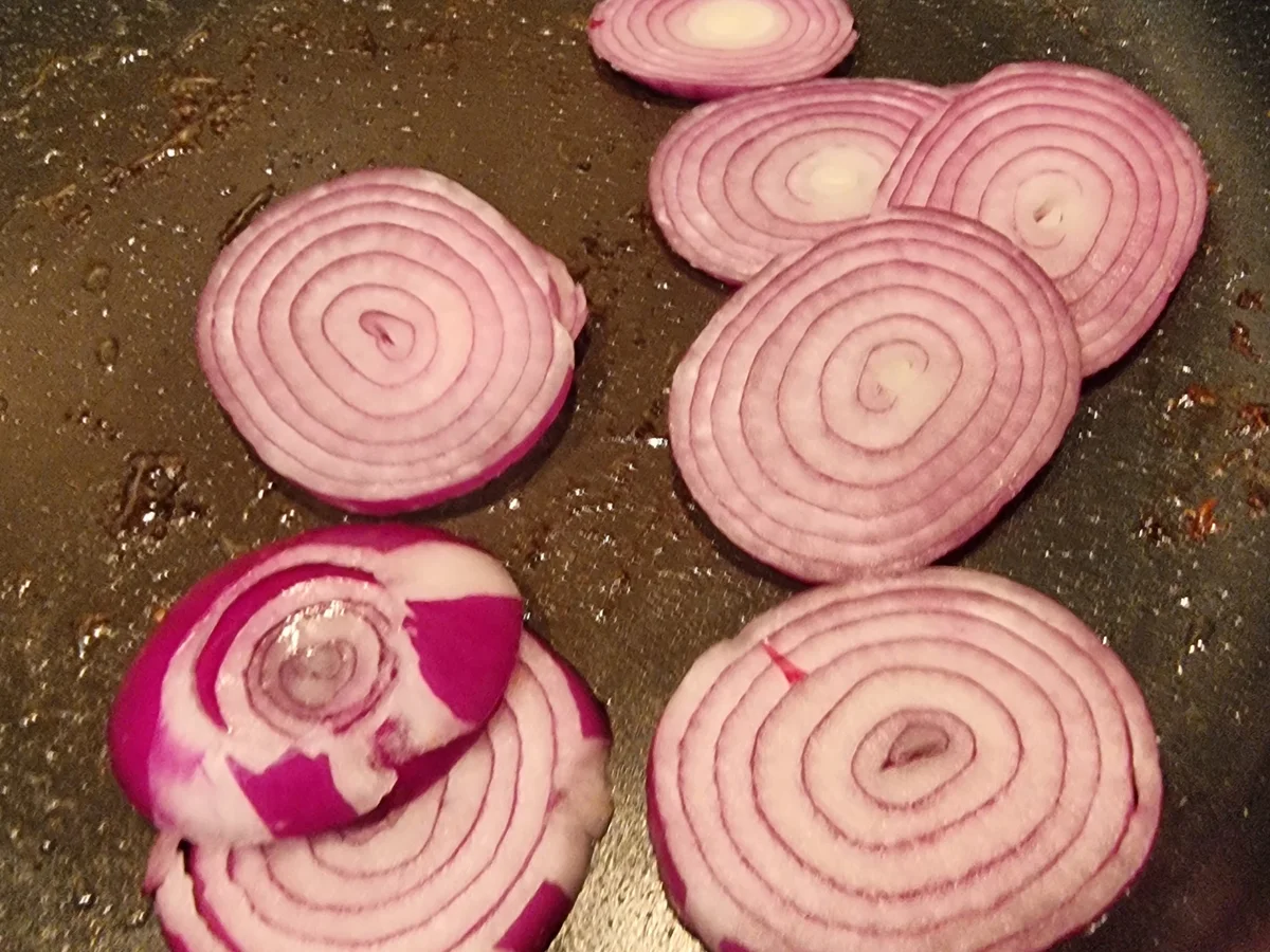 Frikadellen mit Pilzrahmsauce - Rezept - Bild Nr. 16841