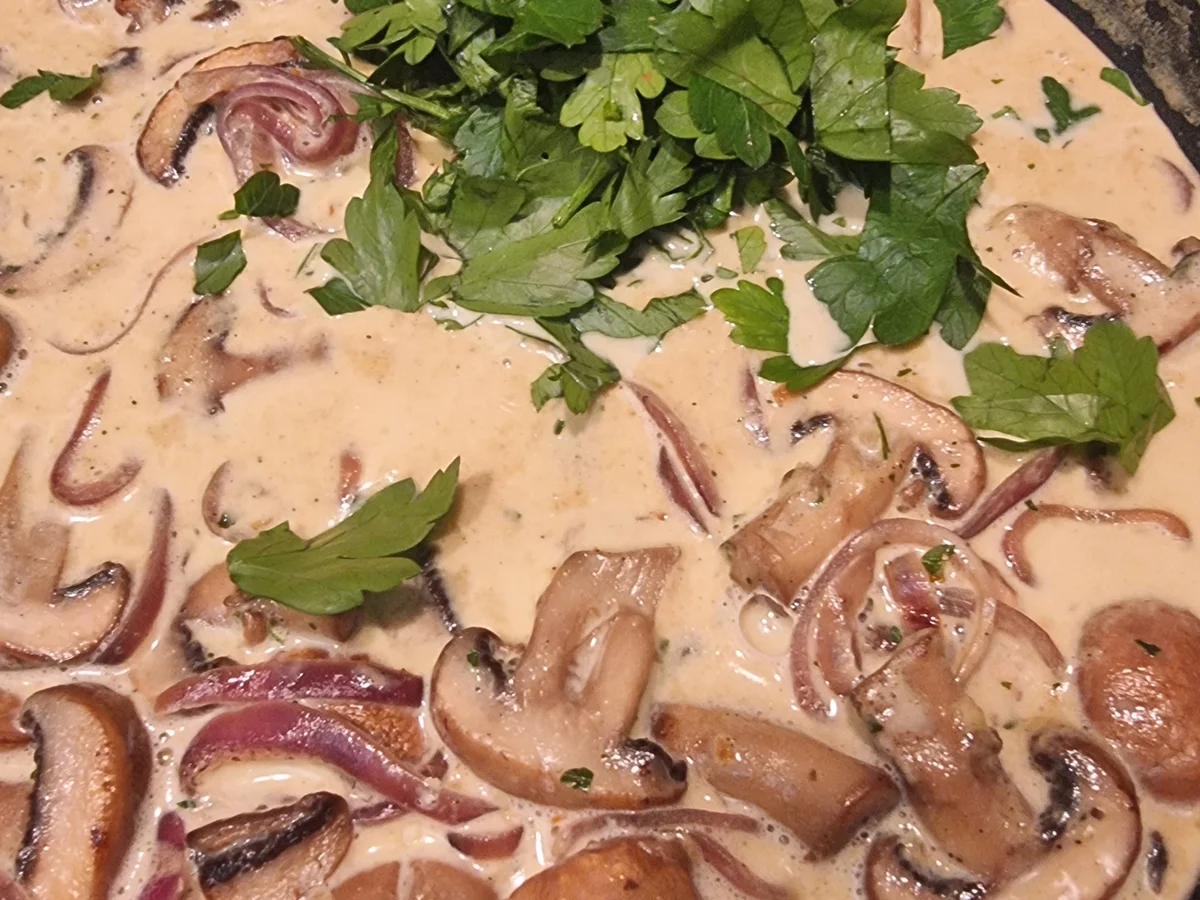 Frikadellen mit Pilzrahmsauce - Rezept - Bild Nr. 16846