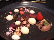 Rezept: Schokoschaum, geeister Lavendel und Rharbarber-Ragout Bild Nr. 2 Schokoschaum, geeister Lavendel und Rharbarber-Ragout - Rezept - Bild Nr. 2